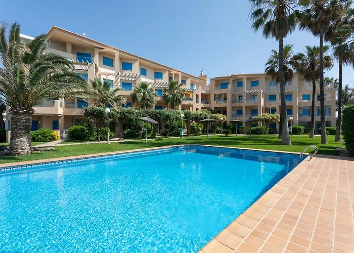 Dunas, Bajo, 2 Dormitorios, 25m Del Mar, By Bookindenia *