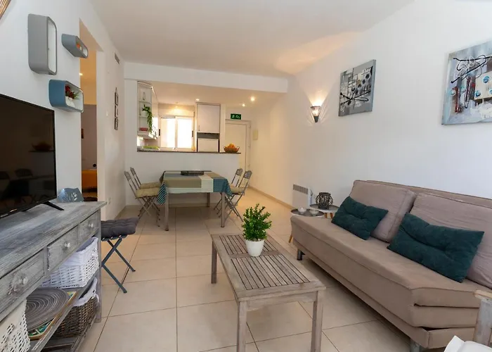 Dunas, Bajo, 2 Dormitorios, 25m Del Mar, By Bookindenia * Dénia