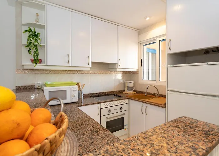 Dunas, Bajo, 2 Dormitorios, 25m Del Mar, By Bookindenia * Dénia