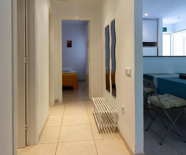 Dunas, Bajo, 2 Dormitorios, 25m Del Mar, By Bookindenia アパート