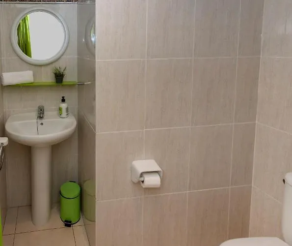 Dunas, Bajo, 2 Dormitorios, 25m Del Mar, By Bookindenia *